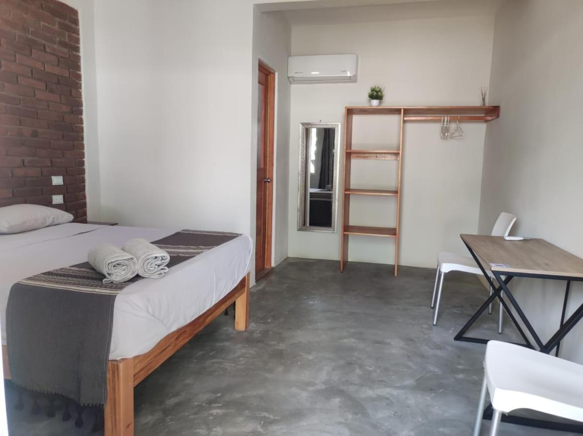 Casa Sixta A 7Min Del Aeropuerto Internacional Pmx Y 2 Cuadras Terminal Autob Ado Hotel Puerto Escondido  Kültér fotó